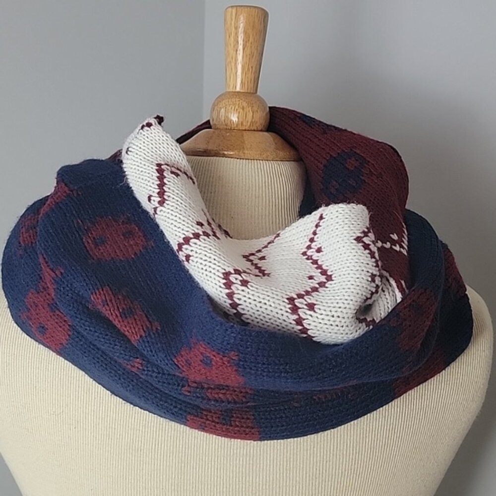 HIPSTER Unisex Navy Blue Burgundy Skull Chevron Knit Reversible Infinity Scarf